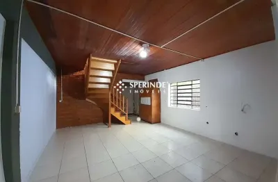Casa com 3 quartos para alugar na Rua Maria Pelini Rizzardi, 338, Rio Branco, Caxias do Sul