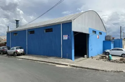 Barracão comercial com 270m² bairro xaxim, curitiba-pr.