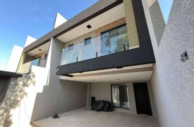 Triplex dos seus sonhos com terraço gourmet e amplo quintal!
