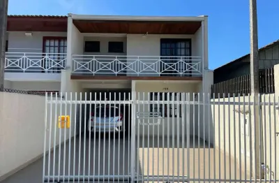 Conforto e comodidade – sobrado com quintal e churrasqueira
