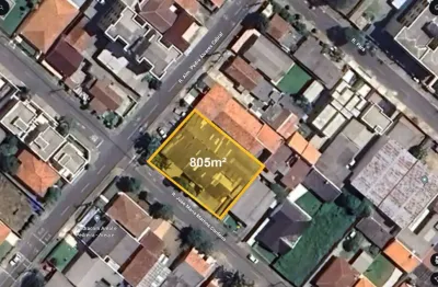 Espaço e oportunidade: terreno de 805m² com barracão à venda