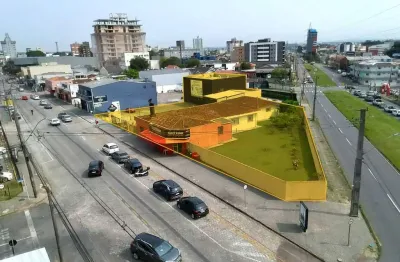 Terreno de esquina com alto potencial construtivo, próximo à av. das torres