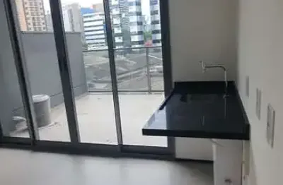 Studio novo reformado, a 30 passos da saída do metrô paraíso