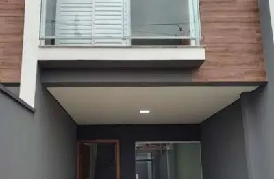Excelente sobrado novo com 3 quartos e suíte 2 vagas 115m².