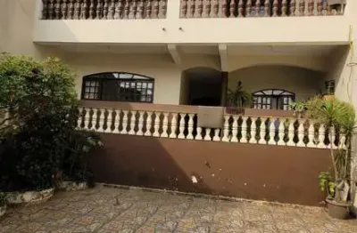 Casa com 3 quartos à venda na Rua Treze de Maio, 162, Vila Andeyara, Ferraz de Vasconcelos
