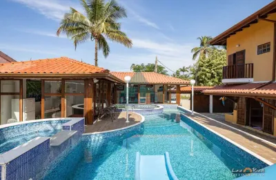 Casa com 8 quartos, praia da enseada, ubatuba - r$ 3.1 mi, cod: 2712