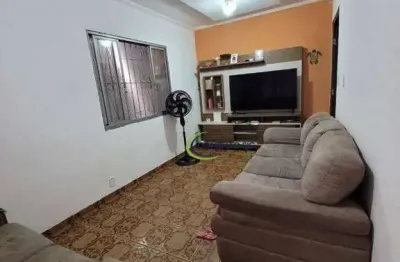 Casa térrea de 4 dormitórios com suíte e uma edícula completa nos fundos e 3 vagas garagem cobertas