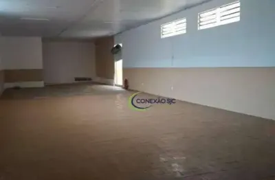 Ponto comercial de 195 metros no centro de sjcampos