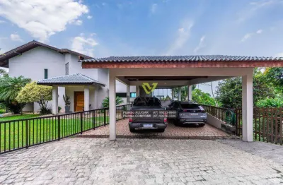 Casa de alto padrão a venda - 4 suítes - 7.920m² terreno - 550m² área construída- praia do estaleiro - balneário camboriú sc