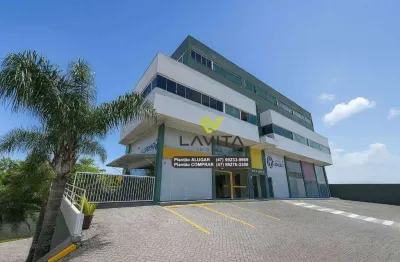 Sala comercial para aluguel, locação com 50,56m² privativos mais sacada, ed. comercial bela center - bairro bela vista - gaspar sc | la vita imóveis