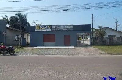 Casa à venda na Rua Tibagi, 1113, Piçarras, Guaratuba
