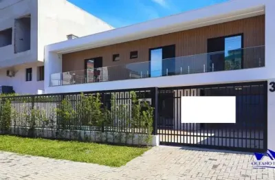 Casa central  com incrível piscina e 4 suítes, região central de guaratuba