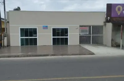 Casa ampla com 3 dormitórios e sala comercial , excelente oportunidade!