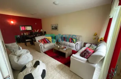 Imperdível oportunidade! Casa à venda em Peruíbe-SP, Jardim Caraguava, 2 quartos, 1 suíte, 1 sala, 2 banheiros, 2 vagas, 250m².