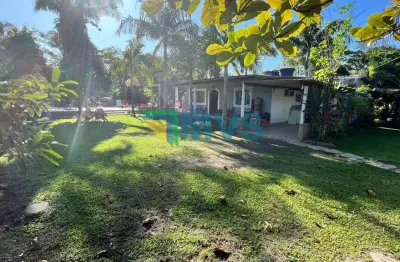 Chácara de Luxo à Venda em Itanhaém-SP, Bairro Estrada do Rio Preto: 3 Quartos, 1 Suíte, 2 Salas, 2 Banheiros, 7 Vagas, 100m².