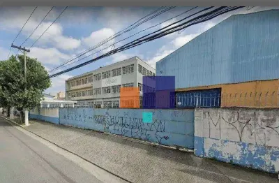 Galpão industrial com  11.978m², 10 vagas, pátio de manobra , 08 banheiros, refeitório e vestuário - vende-se ou aluga-se na lapa de baixo