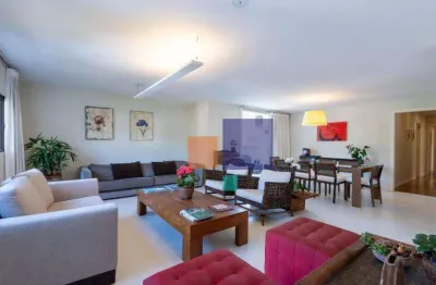 Apartamento a venda com 232m², 3 quartos, 5 banheiros sendo 3 suites e 3 vagas - vila morumbi