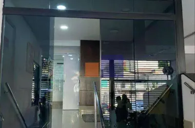 Sala comercial com 3 salas para alugar na Avenida Pacaembu, Pacaembu, São Paulo