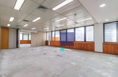 Conjunto comercial 526m² com 4 banheiros e 18 vagas - aluga-se na chácara santo antonio