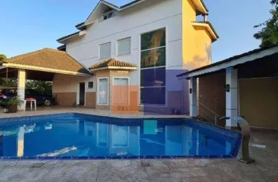 Casa alto padrão em condomínio 251m² com 4 dormitórios (2 suítes), 3 vagas e piscina - vende-se no alpes da cantareira