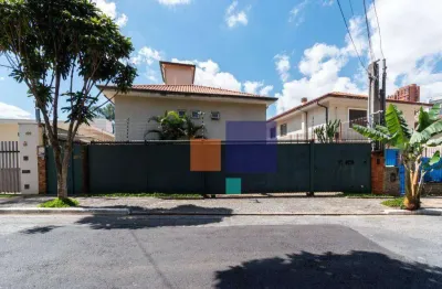 Casa 400m² com 4 dormitórios (3 suítes), 2 vagas e piscina - vende-se no pacaembu