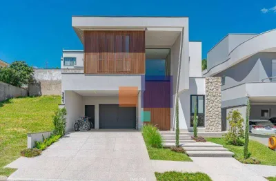 Casa em condomínio com 3 suítes e 2 vagas - vende-se em valinhos