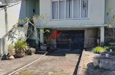 Casa 3 dormitórios em otima localização - vila capri