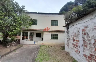 Casa duplex independentes - amplo quintal - 4 dormitórios