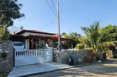 Casa 4 dormitórios em condomínio com acesso privativo a lagoa