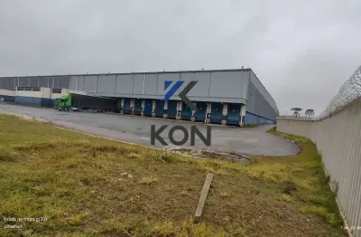 Galpão Logístico em Pinhais com Pé-Direito de 10,5m e Piso 4t/m²