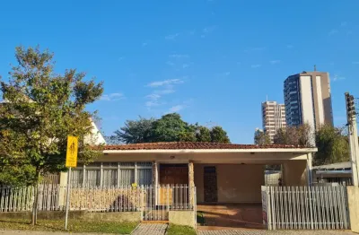 Casa à venda  ,  comercial/residencial  no cristo rei.