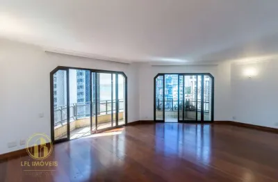 Muito espaço e privacidade no coração do itaim bibi: apartamento para locação, com 3 dormitórios e 3 vagas.