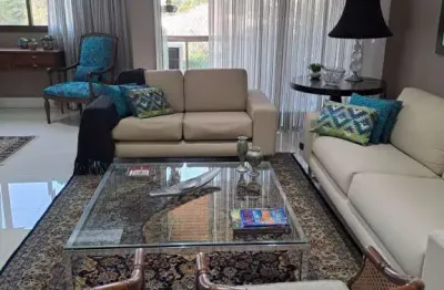 Apartamento mobiliado para locação: 2 suítes e 2 vagas. alphaville