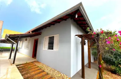 Casa com 3 quartos à venda no Centro, Assis 