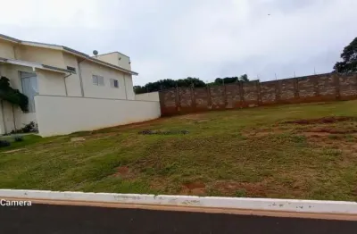 Terreno à venda no Centro, Assis 