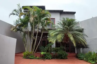 Casa a venda e para locacao com 3 dormitorios e closet   Vila Santo Antonio   Assis SP