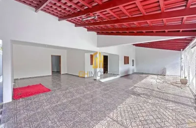 Casa em condomínio fechado com 4 quartos à venda na Rua Caraxuê, 13, Parque Amazônia, Goiânia por R$ 650.000