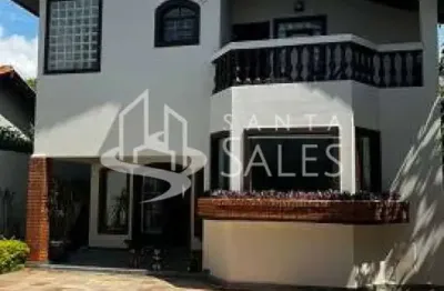 Casa em butantã com 300m², com 3 suítes e 4 vagas de garagem