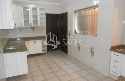 Casa com 3 quartos para alugar na Rua Guaraja, 252, Vila Mazzei, São Paulo