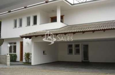 Casa com 4 quartos para alugar na R Vinhedos, Dos, 141, Jardim Petrópolis, São Paulo