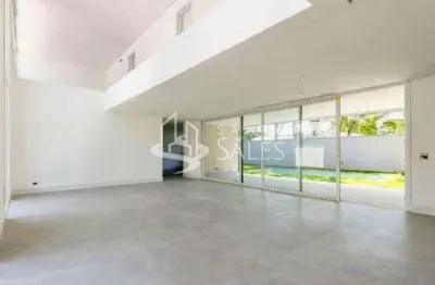 Imóvel de luxo no alto da boa vista: casa em condomínio com 4 quartos, 4 suítes e 686m² em são paulo-sp.