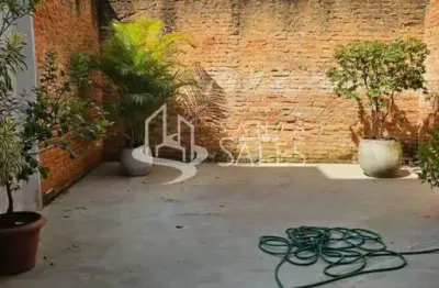 Casa industrial de alto padrão em pinheiros, são paulo-sp: 3 quartos, 2 banheiros, 1 vaga, 200m² de área. venda ou locação!