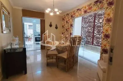 Casa à venda no Brooklin Paulista, São Paulo-SP: 3 quartos, 1 suíte, 2 salas, 4 banheiros, 2 vagas, 150m². Confira!