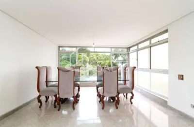 Lindo apartamento com 147m² a 2 minutos do parque do ibirapuera!