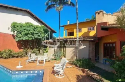 Casa de luxo à venda em interlagos, são paulo-sp: 4 quartos, 2 salas, 7 banheiros, 4 vagas, 900m² de área. venha conferir!