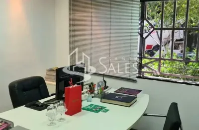 Excelente Casa Comercial à Venda na Vila Mariana, São Paulo-SP: 3 Quartos, 3 Salas, 4 Banheiros, 155 m² de Área!