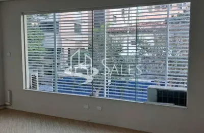 Excelente oportunidade de locação de casa comercial na vila nova conceição, são paulo-sp: 6 salas, 3 banheiros, 2 vagas, 264m².