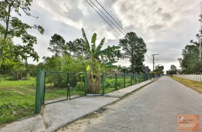 Área a venda com 4.100m2 no coração do bairro campeche.