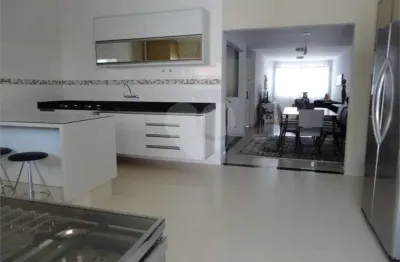 Sobrado com 3 quartos à venda em campo comprido - pr