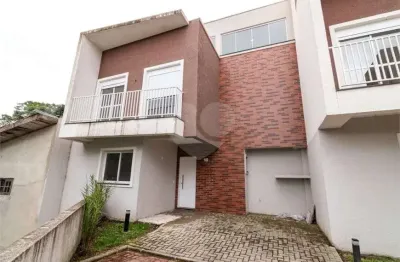 Sobrado com 3 quartos à venda em campo comprido - pr